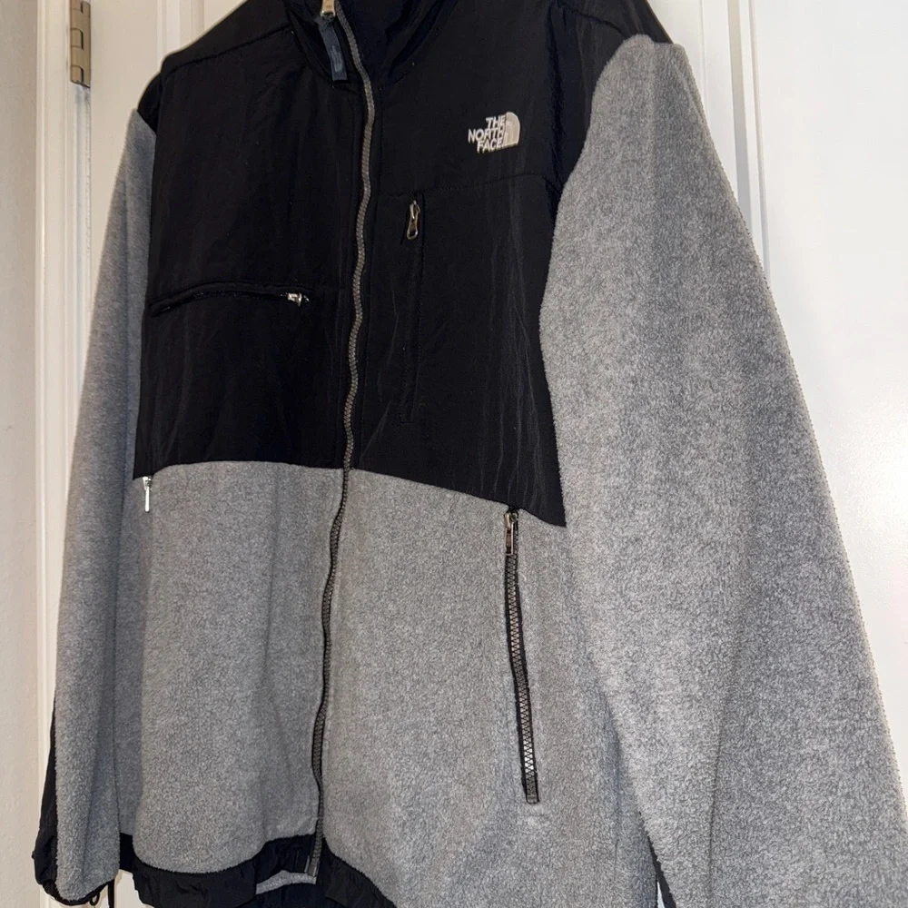 The North Face Men's Black and Gray Performance Jacket